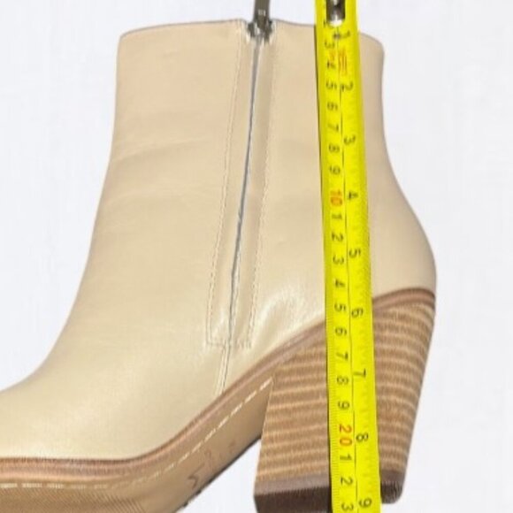 Marc Fisher Fabina Ankle Boot in Shell/Cream Size 7.5 - Picture 15 of 15